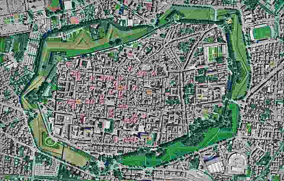 Lucca, Italy city overview