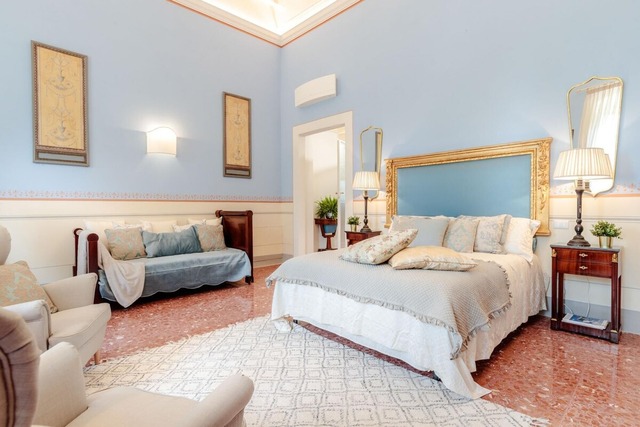 Villa Hugo bedroom, Lucca, Italy